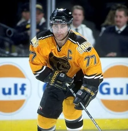 RAYMOND BOURQUE Boston Bruins 1996 CCM Throwback NHL Hockey Jersey 