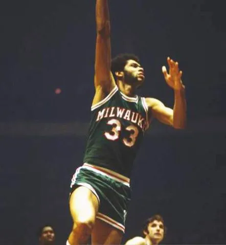 MILWAUKEE BUCKS 1970’s Throwback NBA Jersey Customized “Any Name & Number(s)” 