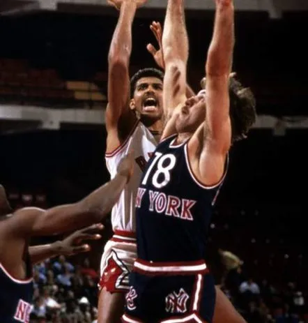 ERNIE GRUNFELD New York Knicks 1981 Throwback NBA Basketball Jersey 