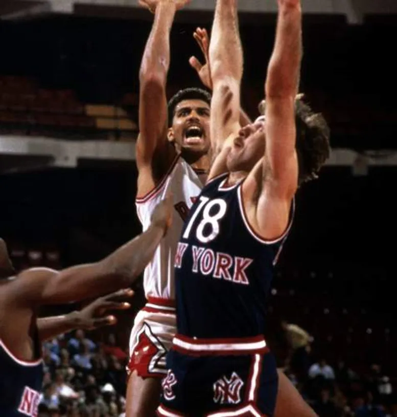 ERNIE GRUNFELD New York Knicks 1981 Throwback NBA Basketball Jersey 